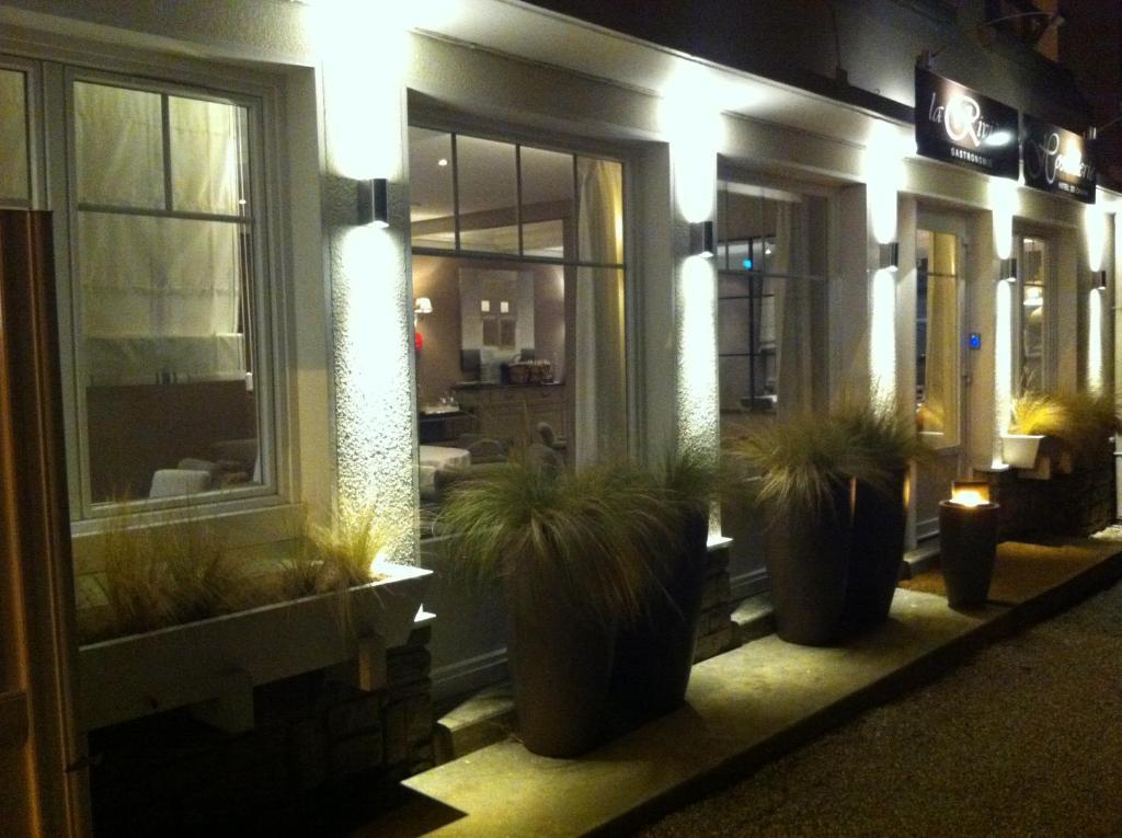 瑞维埃酒店 Saint-Étienne-au-Mont 外观 照片